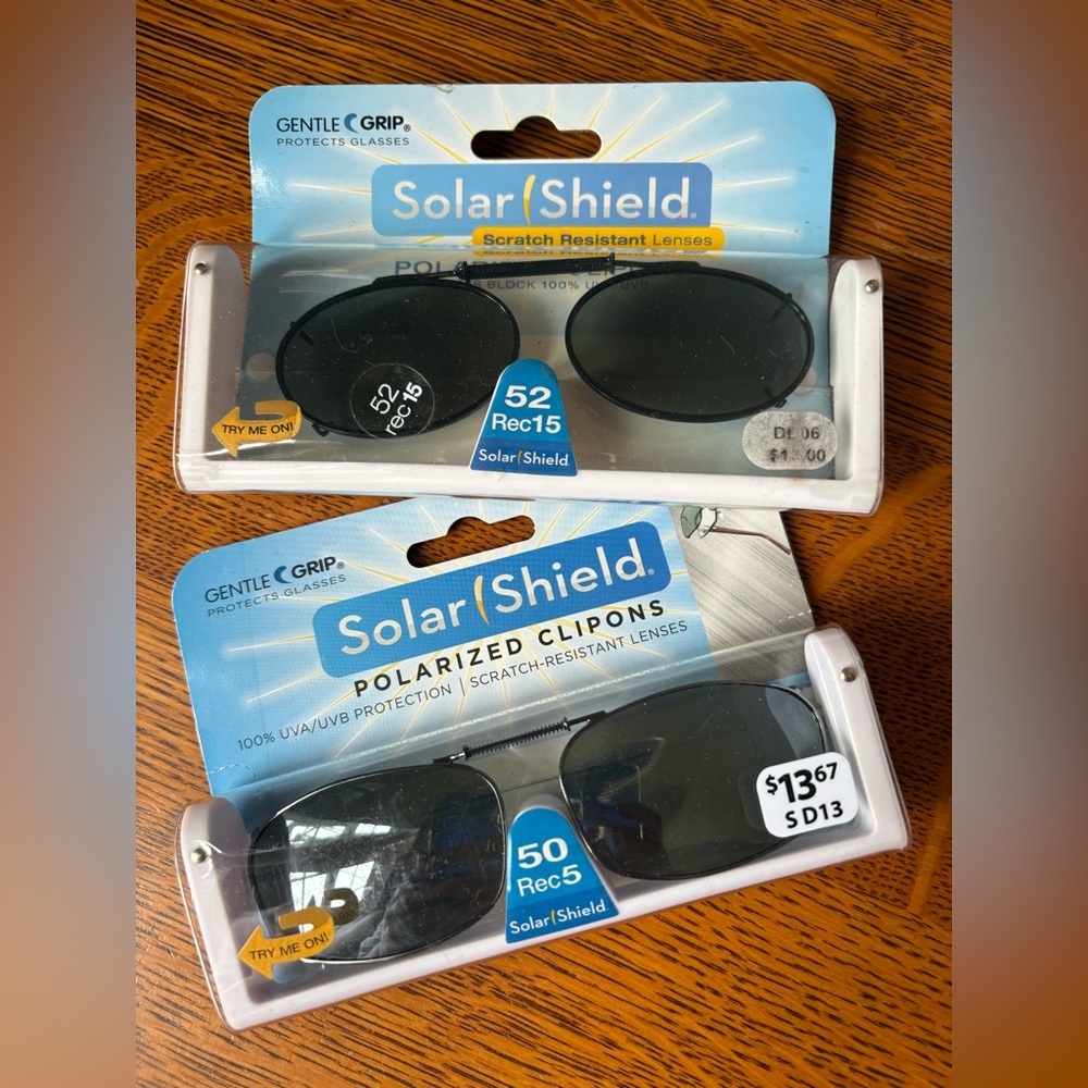 Solar Shield Polarized Clip On Sunglasses Two Pair Eyewear Black Oval Summer - Picture 3 of 10
